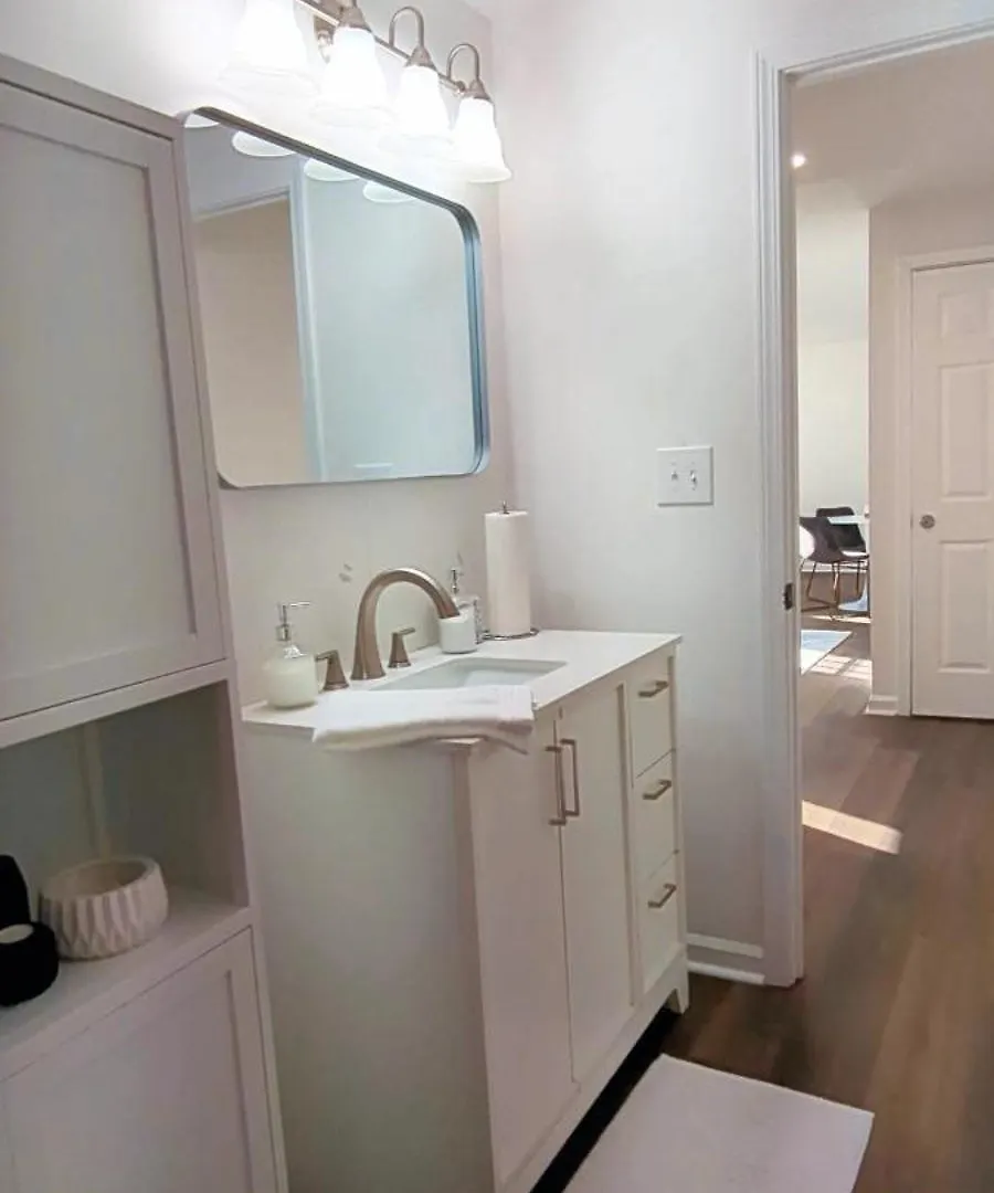 Garden Level Gem Of A 1Br Suite! Charlotte 0*,